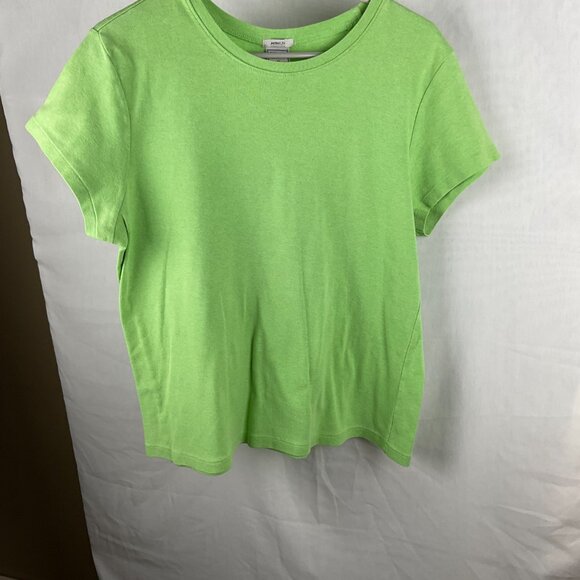 Old Navy T-shirt - Picture 2 of 6